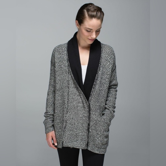 Lululemon Post Practice Cardigan Wrap Sweater Heathered Grey Black 4 - Picture 1 of 5